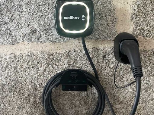 Punto de recarga para vehículo eléctrico en vivienda unifamiliar en Allariz, Ourense